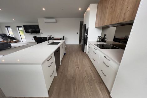 Photo of property in 24 Sarikei Avenue, Northwood, Christchurch, 8051