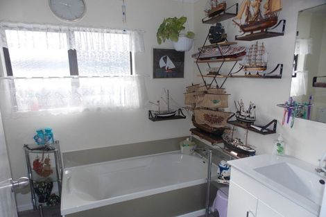 Photo of property in 1 Roots Street West, Feilding, 4702