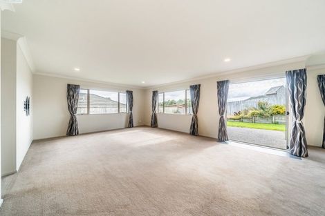 Photo of property in 35 Staithes Drive North, Whitby, Porirua, 5024