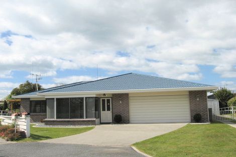 Photo of property in 18 Crisp Drive, Papamoa Beach, Papamoa, 3118