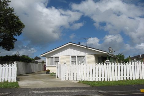 Photo of property in 17 Royal Arch Place, Rosehill, Papakura, 2113