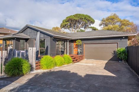 Photo of property in 16 The Avenue, Paraparaumu Beach, Paraparaumu, 5032