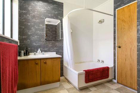 Photo of property in 35 Tui Pa Road, Te Aroha, 3392