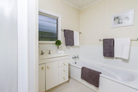 Photo of property in 32 Tipahi Street, Nelson South, Nelson, 7010