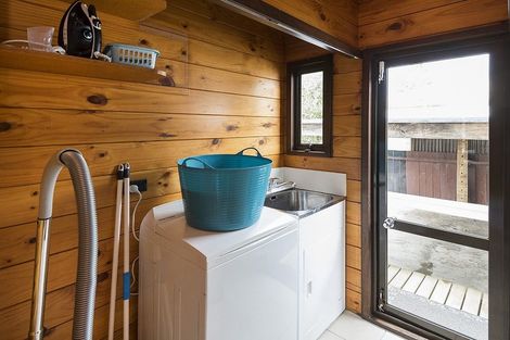 Photo of property in 25a The Esplanade, Eastern Beach, Auckland, 2012