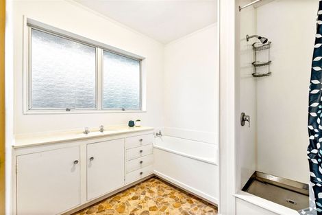 Photo of property in 1/30 Takapu Street, Henderson, Auckland, 0612