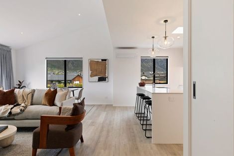 Photo of property in 27 Grain Close, Jacks Point, 9371