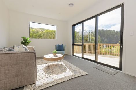 Photo of property in 24 Prestbury Grove, Churton Park, Wellington, 6037