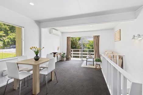 Photo of property in 1b Sandhurst Way, Crofton Downs, Wellington, 6035