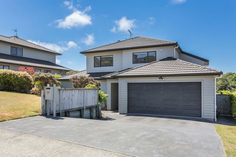Photo of property in 19 Te Puia Drive, Aotea, Porirua, 5024