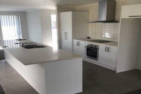 Photo of property in 15 Parton Road, Pukekohe, 2120