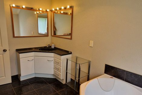 Photo of property in 143 Hall Road, Rangiriri, Te Kauwhata, 3782