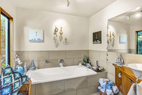 Photo of property in 33 Wood Leigh, Paraparaumu Beach, Paraparaumu, 5032