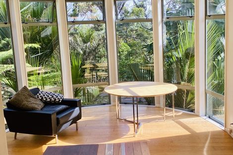 Photo of property in 90 Park Road, Titirangi, Auckland, 0604