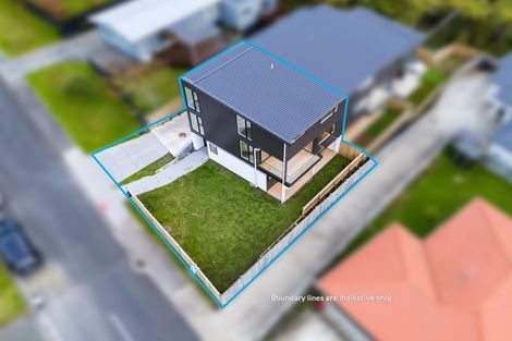 Photo of property in 64a Sungrove Rise, Sunnyvale, Auckland, 0612