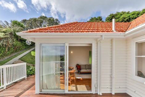 Photo of property in 257 Titirangi Road, Titirangi, Auckland, 0604