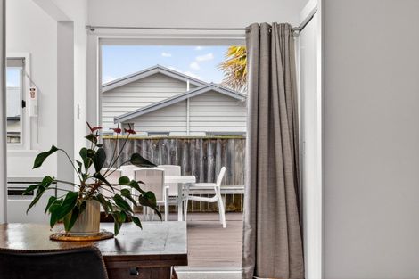 Photo of property in 8 Anzac Avenue, Onekawa, Napier, 4110