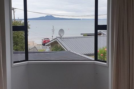 Photo of property in 2/30 Manly Esplanade, Browns Bay, Auckland, 0630