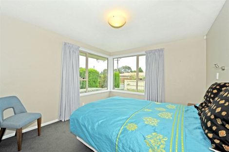 Photo of property in 37 Greendale Avenue, Avonhead, Christchurch, 8042