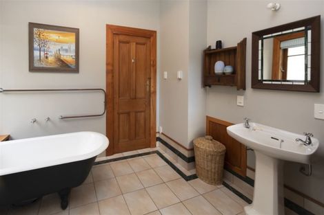 Photo of property in 102 Mount Curl Road, Hunterville, 4784