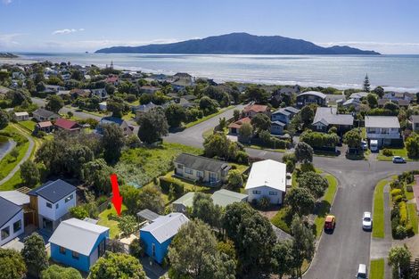 Photo of property in 4 Pio Pio Place, Waikanae Beach, Waikanae, 5036