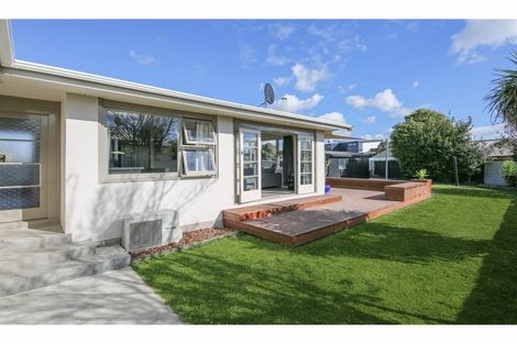 Photo of property in 100 Bridge Street, New Brighton, Christchurch, 8061