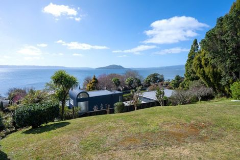 Photo of property in 26 Tupara Crescent, Kawaha Point, Rotorua, 3010