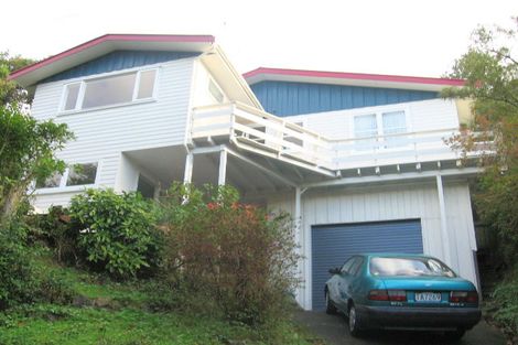 Photo of property in 4 Thomas Hook Street, Tawa, Wellington, 5028