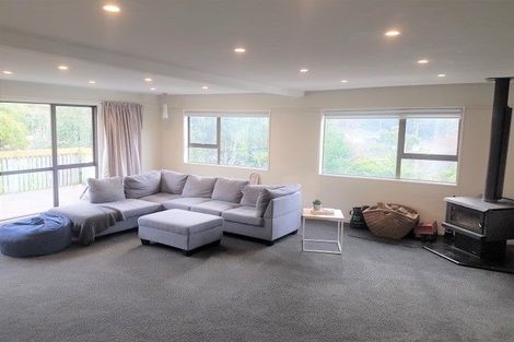 Photo of property in 3 Oak Avenue, Paremata, Porirua, 5024