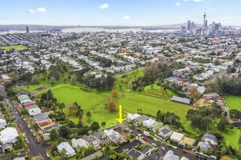 Photo of property in 51 Baildon Road, Grey Lynn, Auckland, 1021