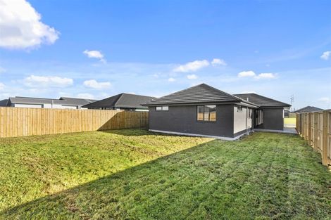 Photo of property in 8 Finstock Way, Rolleston, 7614