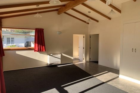 Photo of property in 10 Cornwall Street, Picton, 7220