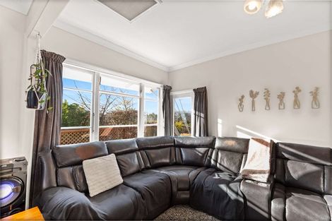 Photo of property in 33 Great North Road, Saint Johns Hill, Whanganui, 4501