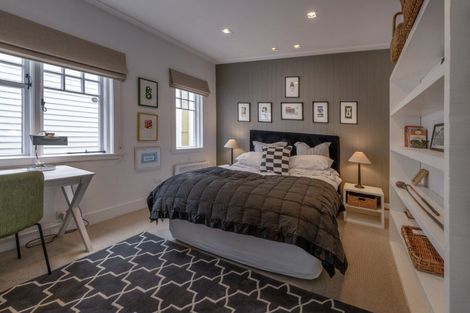 Photo of property in 7 Marine Parade, Seatoun, Wellington, 6022