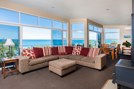 Photo of property in 30 Sirrah Street, Okitu, Gisborne, 4010