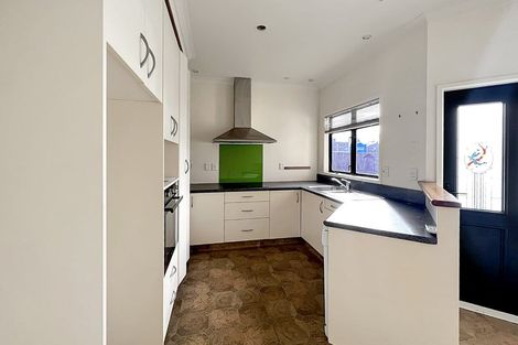 Photo of property in 30 Vogel Street, Roslyn, Palmerston North, 4414