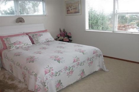 Photo of property in 35 Elliott Avenue, Bayview, Auckland, 0629