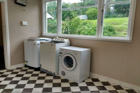 Photo of property in 215 Ravensbourne Road, Ravensbourne, Dunedin, 9022