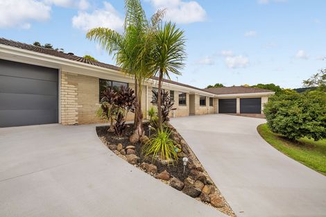 Photo of property in 15 Redmount Place, Red Hill, Papakura, 2110