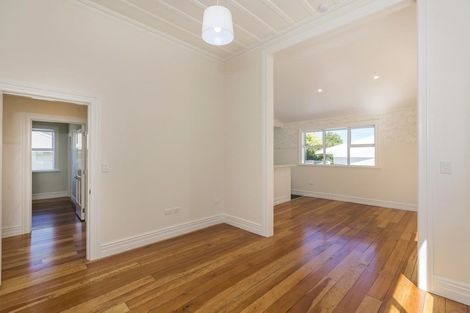 Photo of property in 1/1 Balmain Road, Birkenhead, Auckland, 0626