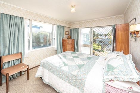 Photo of property in 102 Matai Street, Castlecliff, Whanganui, 4501