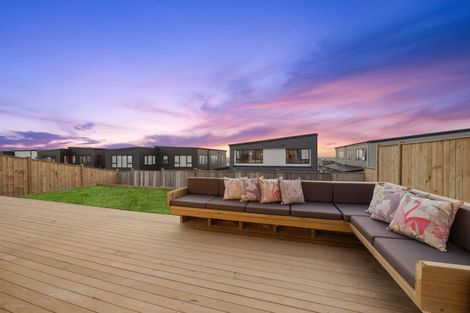 Photo of property in 11 Mill Hill Close, Flat Bush, 2019
