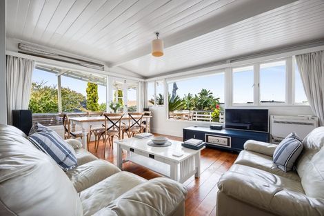 Photo of property in 237 Beach Road, Campbells Bay, Auckland, 0630