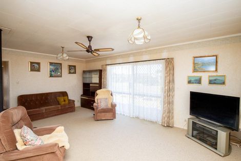 Photo of property in 14 Mahana Road, Ngatea, 3503