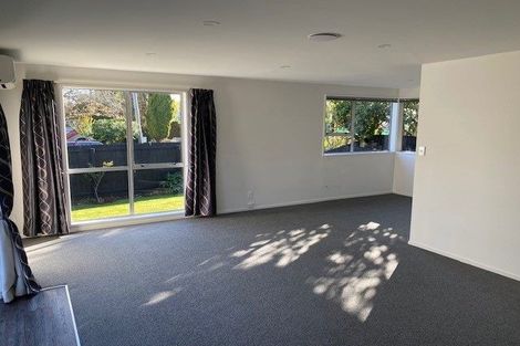 Photo of property in 10 Cunliffe Road, Redwood, Christchurch, 8051