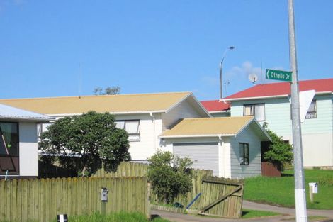 Photo of property in 64 Othello Drive, Clover Park, Auckland, 2023