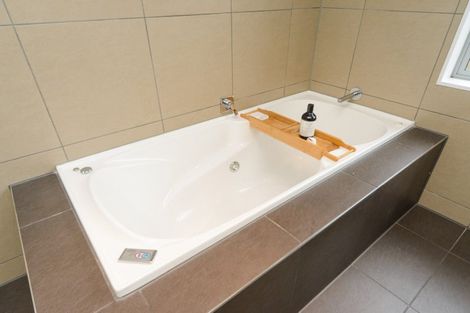 Photo of property in 19 Karina Terrace, Roslyn, Palmerston North, 4414