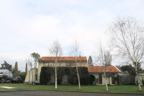 Photo of property in 3 Corwen Place, Mayfair, Hastings, 4122