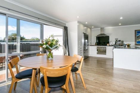 Photo of property in 39 Trigg Crescent, Taradale, Napier, 4112