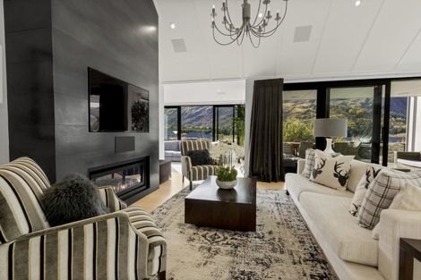 Photo of property in 4 Owen Marshall Lane, Arrowtown, 9371